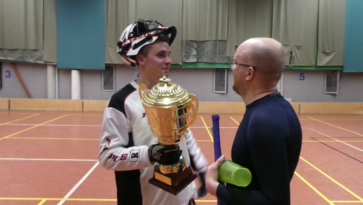 Niklas ja Otto juhlimassa Tapsa Cup voittoa.